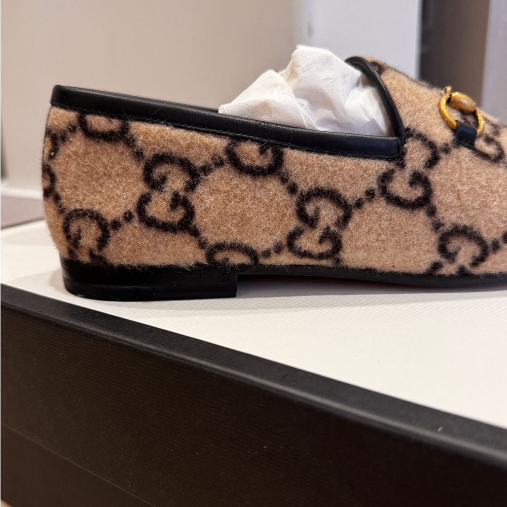 Gucci Beige and Black Patterned Loafers - Picture 4 of 5